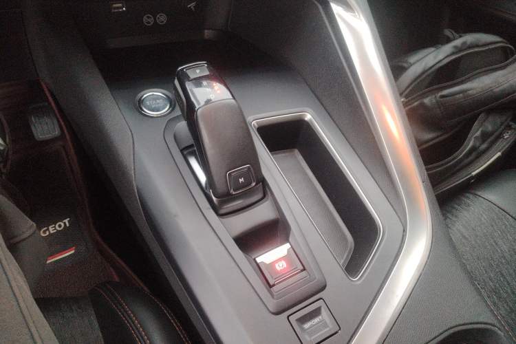 Used Peugeot 5008 2017 350THP 7-Seater Elite Edition
