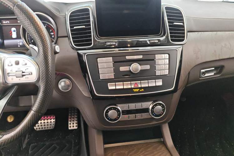 Used Mercedes-Benz GLE-Class 2017 GLE 400 4MATIC Middle East version