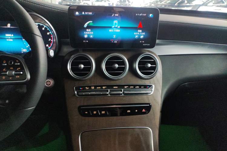 Used Mercedes-Benz GLC 2020 GLC 260 L 4MATIC Luxury Model
