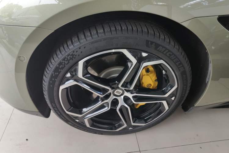 Used  SU7 2024 Rear-Drive Long-Range Intelligent Driving Version
