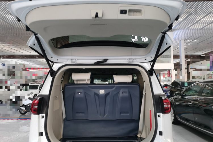 Used Buick GL8 2021 ES Landtrek 653T Comfort Edition