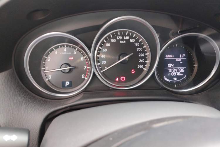 Used Mazda CX-5 2013 2.5L Automatic 4x4 Luxury Version
