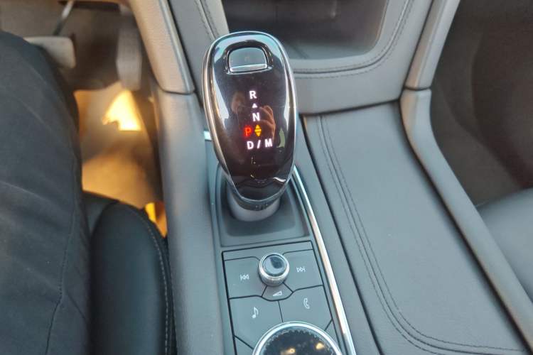 Used Cadillac XT6 2022 2.0T Six-Seater Four-Wheel Drive Luxury Version
