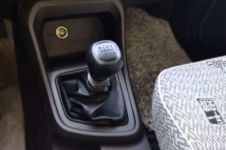 Used Wuling Hongguang V 2019 1.5L Jingqu Version China VI LAR
