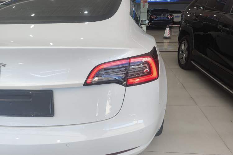 Used Tesla Model 3 2019 Standard Range Rear-Wheel Drive Upgraded Version (60 kWh)
