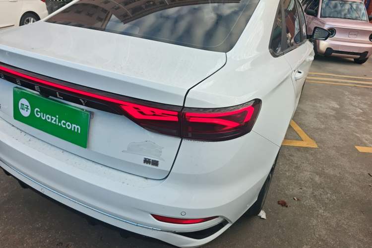 Used Geely Auto Emgrand 2025 4th Generation 1.5L CVT Flagship Version
