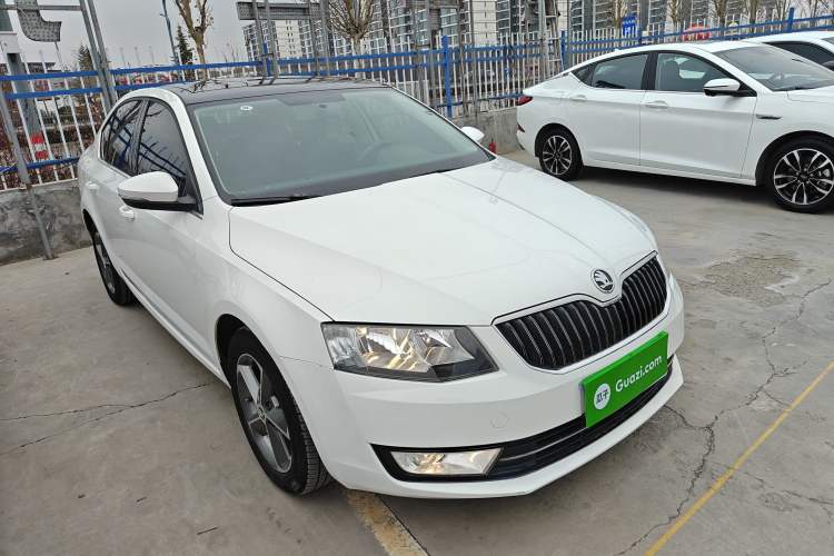 Used Skoda Octavia 2016 1.6L Manual Smart Drive Version