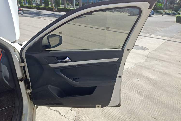 Used Volkswagen Lavida 2018 Classic 1.5L Automatic Fashion Edition China VI Standard
