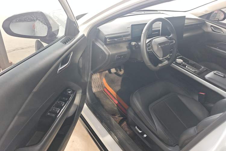 Used Wuling Xingguang 2023 150 Advanced Edition
