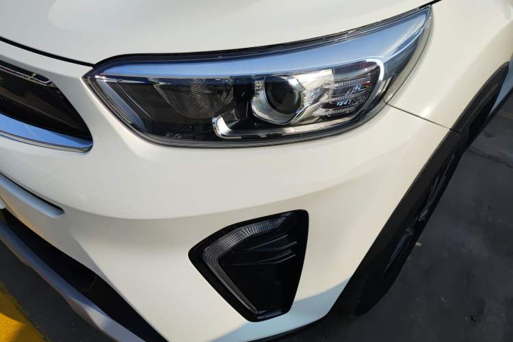 Used Kia kx1 Stonic 2021 1.4L CVT Fun Edition
