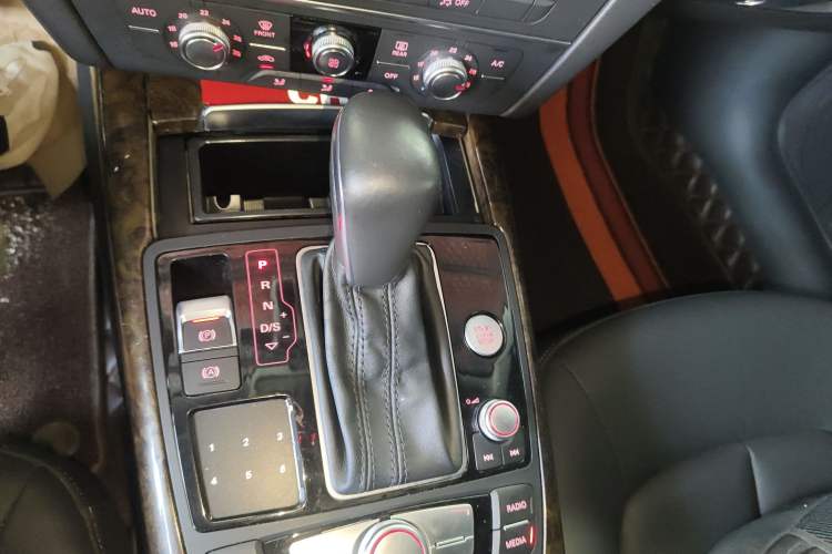 Used Audi A6L 2018 30th Anniversary Edition 35 TFSI Fashion Model