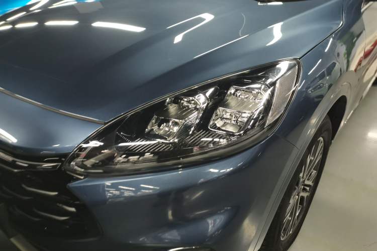 Used Ford Escape 2020 EcoBoost 245 Two-Wheel Drive Smart & Enjoyment Model
