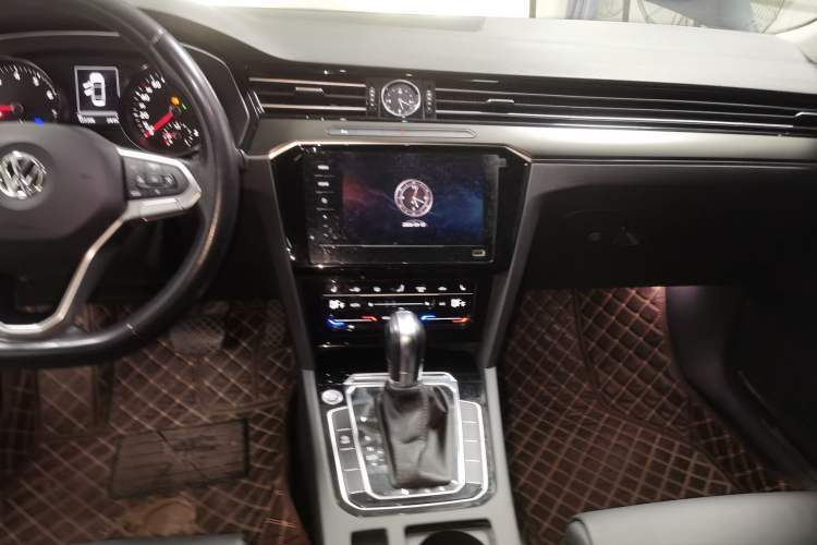 Used Volkswagen Magotan 2020 330TSI DSG Leading Model
