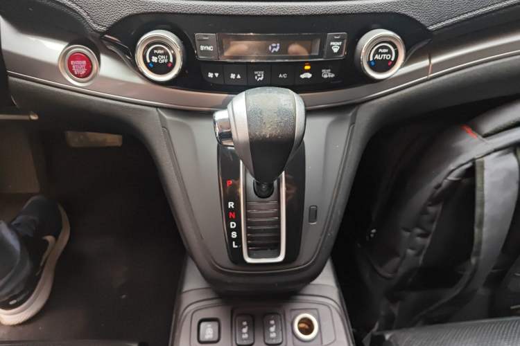 Used Honda CR-V 2015 2.4L four-wheel drive luxury version