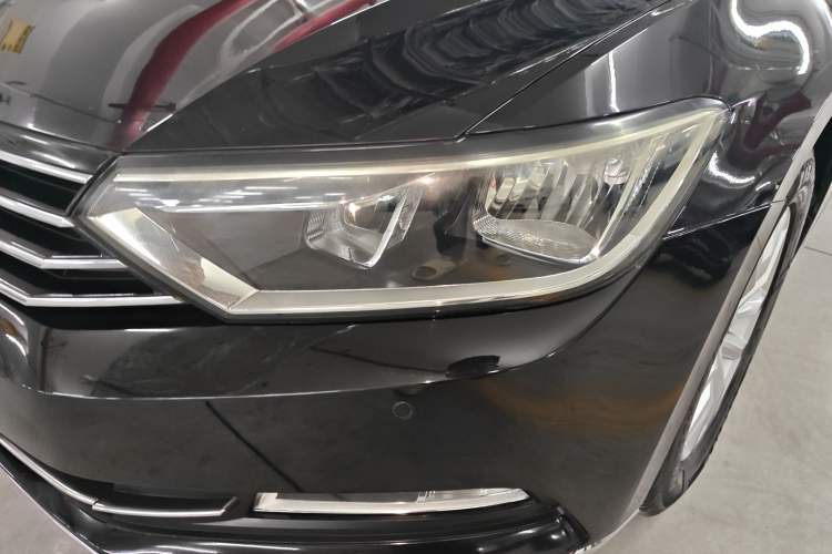 Used Volkswagen Magotan 2018 280TSI DSG Comfort Model
