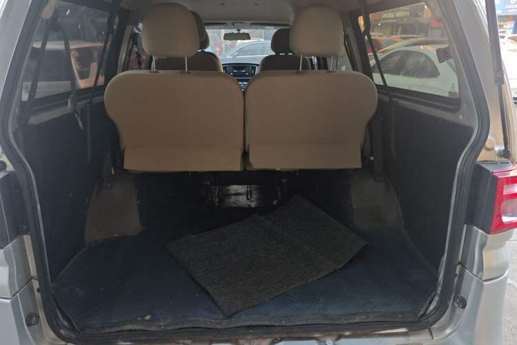 Used FORTHING Lingzhi 2019 Facelifted M5L 1.6L 7-Seater Base Model China VI Standard
