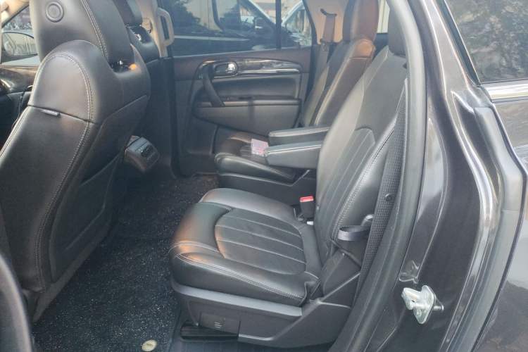 Used Buick Enclave 2014 3.6L Two-Wheel Drive Elite Comfort Version