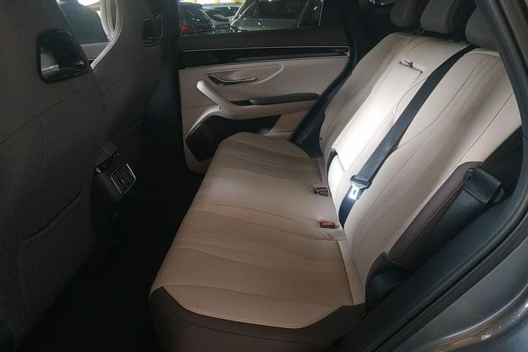 Used BYD Song PLUS New Energy 2025 DM-i Smart Drive 112KM Prestige Model
