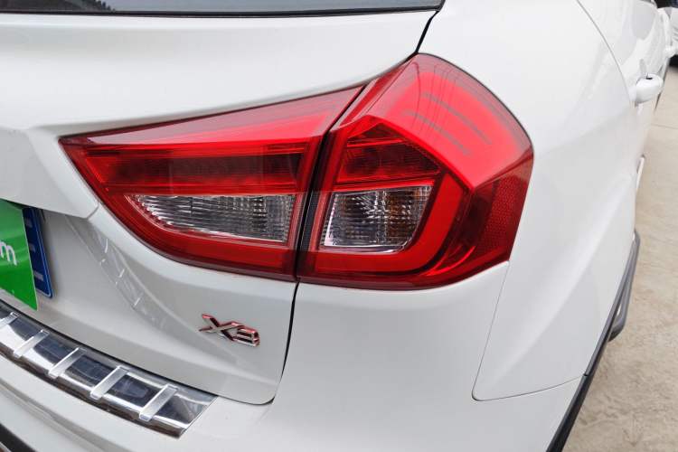 Used Geely Auto Vision X3 2017 1.5L Automatic Prestige Model
