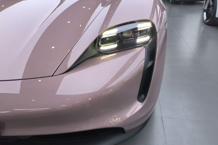 Used Porsche Taycan 2022-Year Updated Taycan
