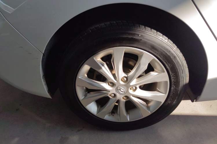 Used Hyundai Elantra 2016 1.6L Automatic Smart Version
