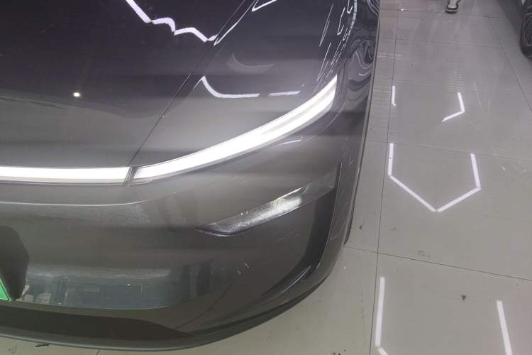 Used Tesla Model Y 2025 Rear-Wheel-Drive Version