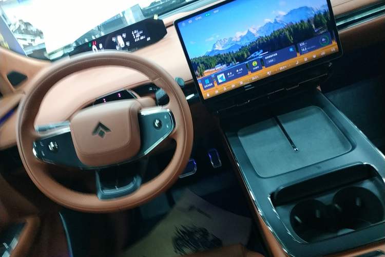 Used  HT 2024 825 Ultra-High Voltage LiDAR Edition
