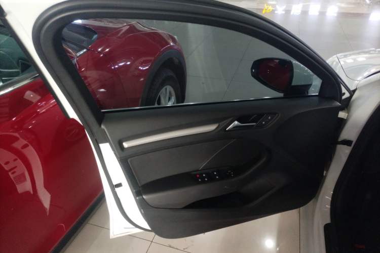 Used Audi A3 2017 Limousine 35 TFSI Ambition Edition
