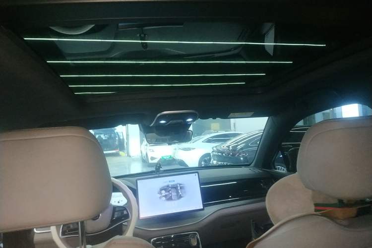 Used BYD Tang New Energy 2024 DM-i Glory Edition 112KM Prestige Model
