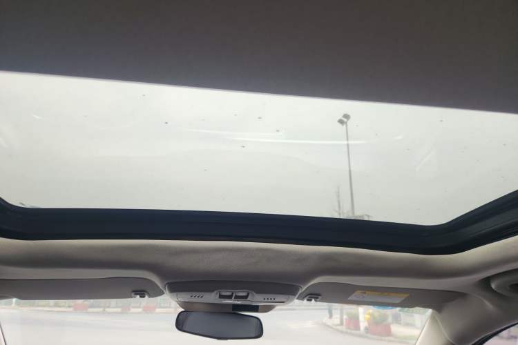 Used Buick Envision 2015 20T Two-Wheel-Drive Leading Model
