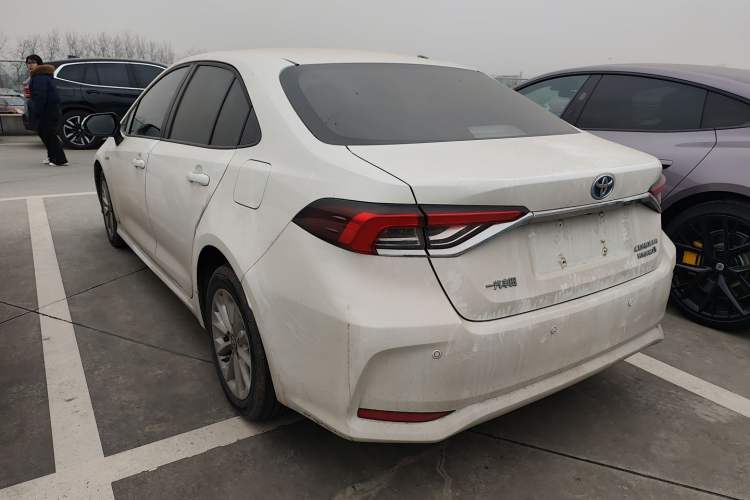 Used Toyota Corolla 2021 Dual-Motor 1.8L E-CVT Elite Edition