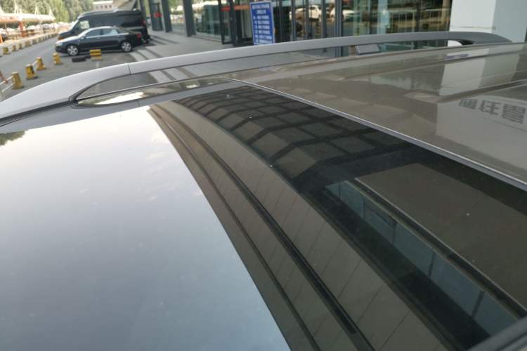 Used Chevrolet Captiva 2015 2.4L 4x4 Flagship Edition 7-Seater
