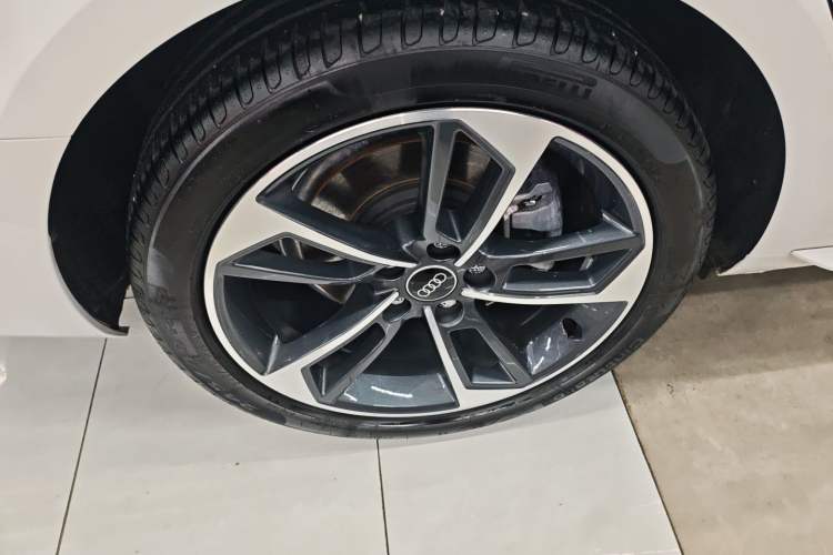 Used Audi A4L 2024 40 TFSI Fashion Dynamic Model
