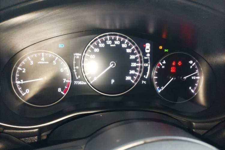 Used Mazda Mazda 3 Axela 2020 1.5L Automatic Luxury Version
