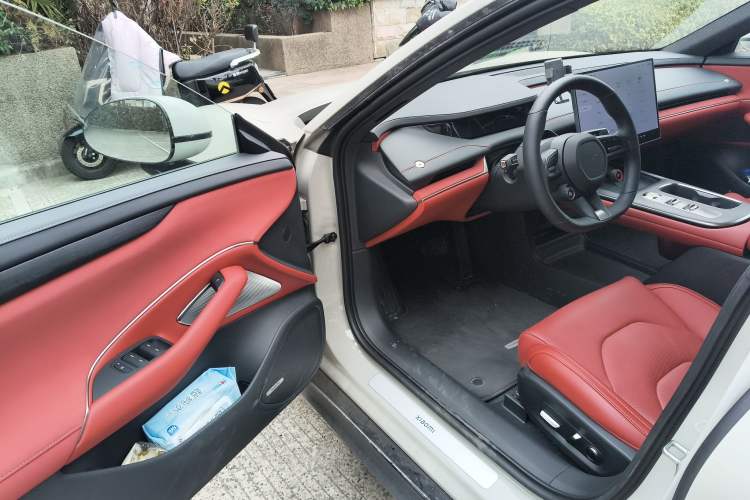 Used Xiaomi Auto SU7 2024 Rear-Drive Standard Founder Edition
