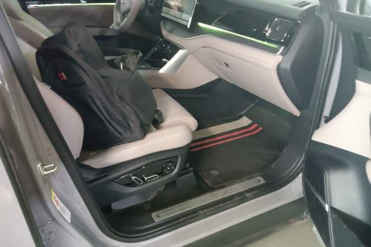 Used BYD Tang New Energy 2025 DM-i 115KM Cloud Ride Flagship Model