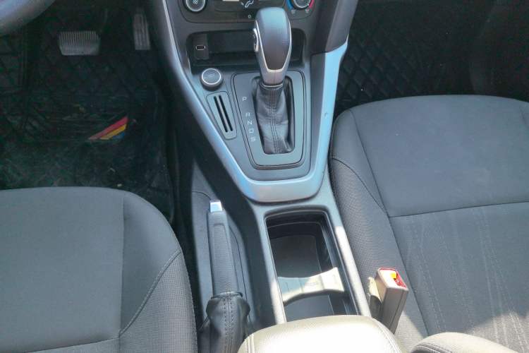 Used Ford Focus 2017 Hatchback 1.6L Automatic Comfort Plus SmartDrive Edition
