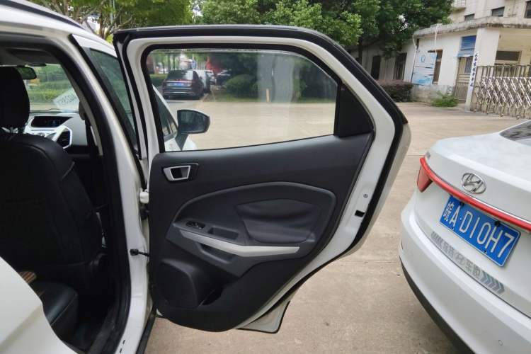 Used Ford EcoSport 2013 1.5L Automatic Fashion Model
