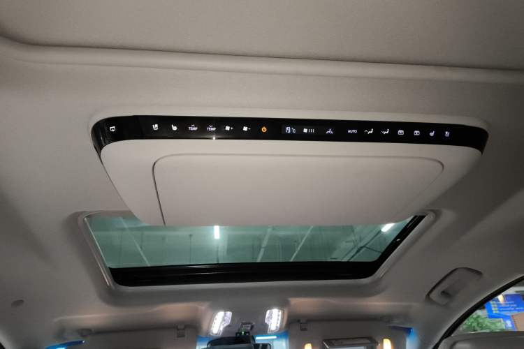 Used Buick GL8 2025 Lu Zun Deluxe Edition
