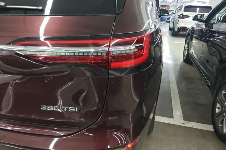 Used Volkswagen Viloran 2022 380TSI Prestige Edition
