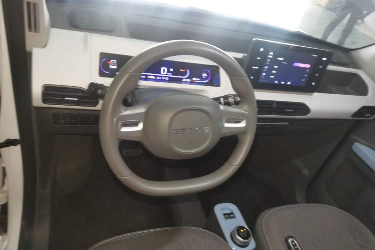 Used Geely Galaxy Panda 2023 Panda Mini 200km Endurance Bear