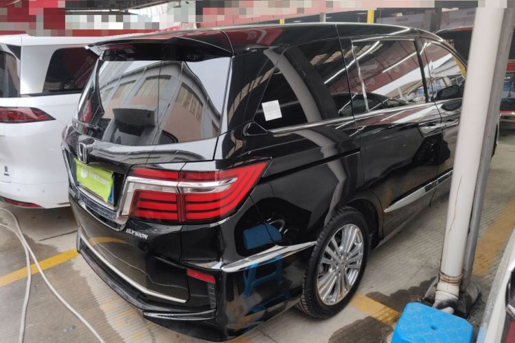 Used Honda Elysion 2016 2.4L Supreme Edition
