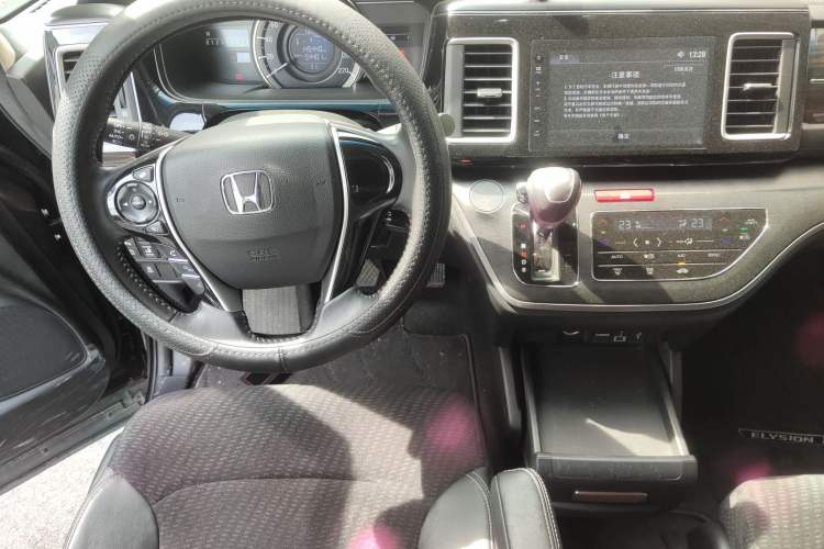 Used Honda Elysion 2016 2.4L Classic Edition
