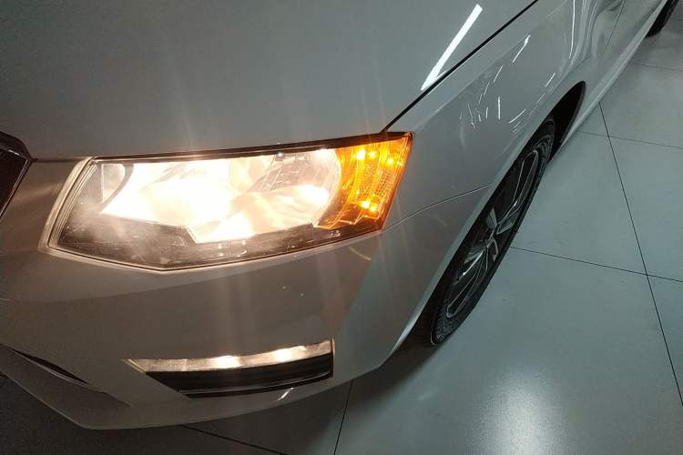 Used Skoda Octavia 2017 1.6L Automatic Chuanxing Edition
