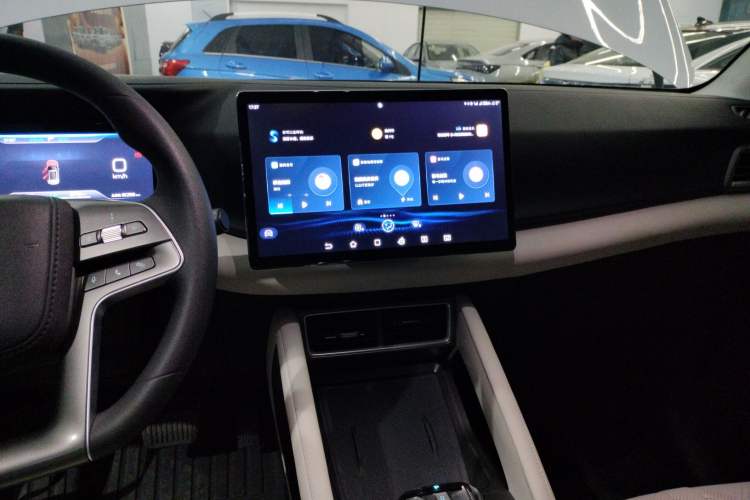 Used BYD Yuan UP 2024 401KM Leading Edition