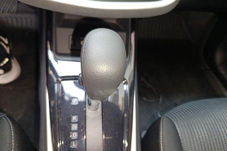 Used Nissan Tiida 2021 1.6L CVT Cool Edition
