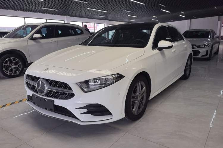 Used Mercedes-Benz A-Class 2020 Facelift A 180 L Sport Sedan Special Configuration
