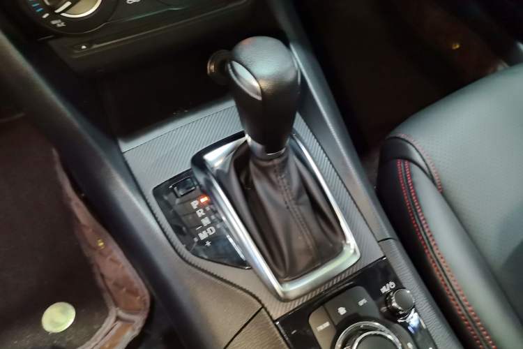 Used Mazda Mazda 3 Axela 2016 Sedan 1.5L Automatic Comfort Model