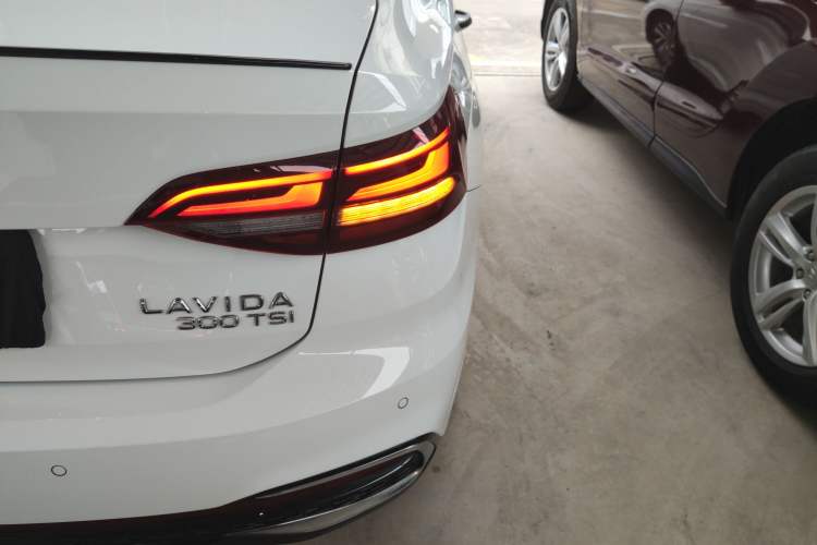 Used Volkswagen Lavida 2024 300TSI DSG Starry Sky Deluxe Edition