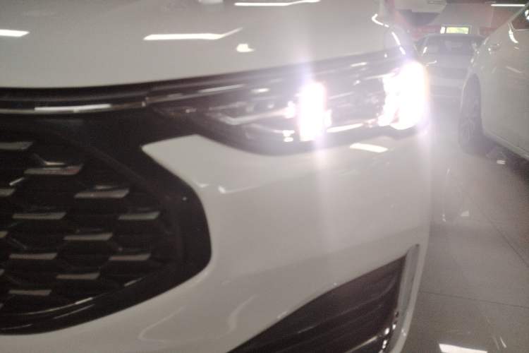 Used Ford Escort 2021 1.5L Automatic Platinum Edition
